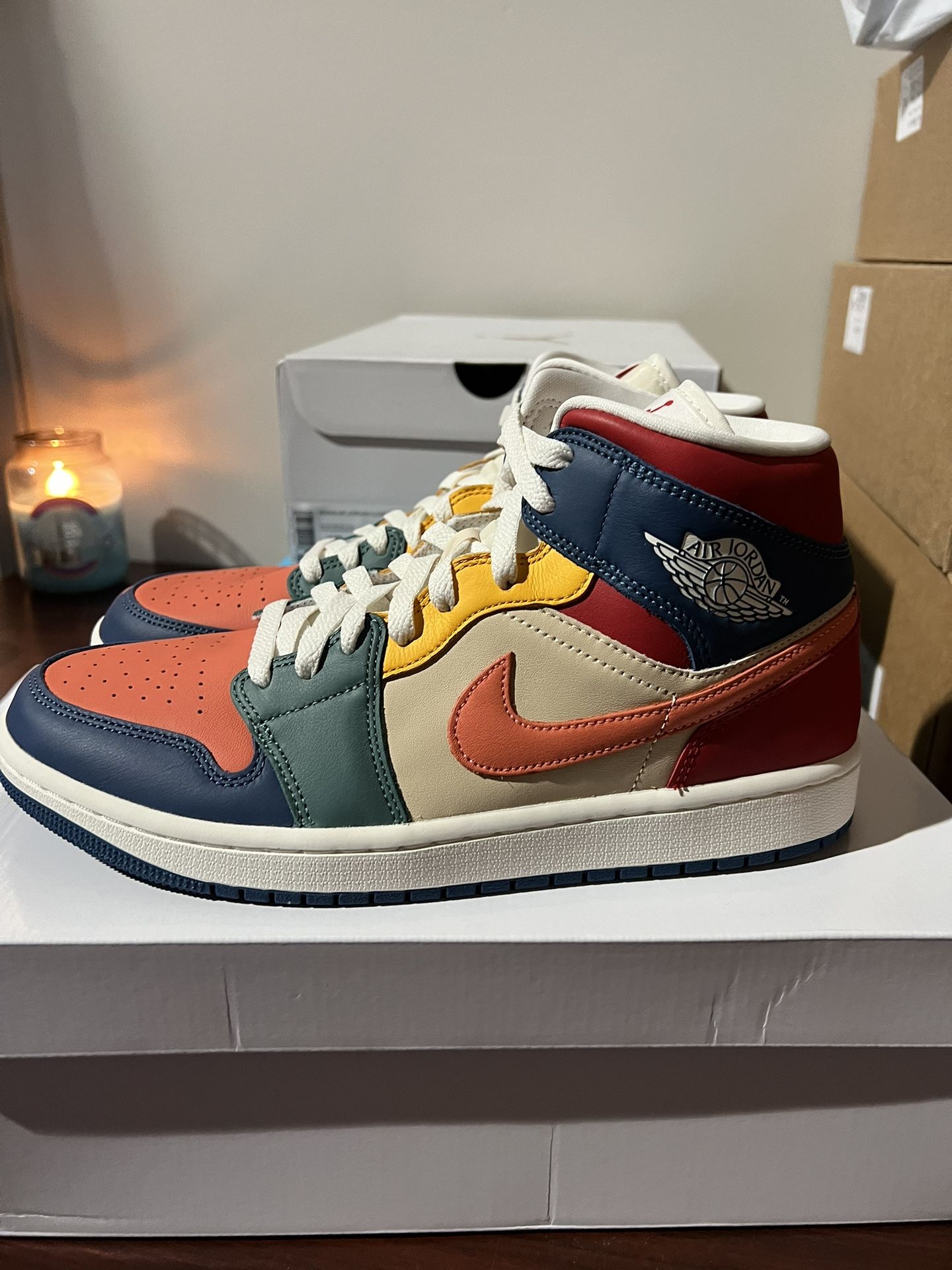 White Jordan Mid Se Multicolor Mens Mens Nike Air Jordan Mid SE