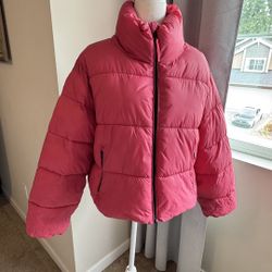 Old Navy short down jacket🌺size M
