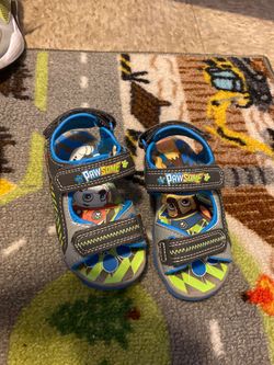 Paw patrol sandals for boys like new