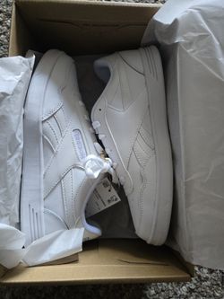 Reebok Court Advance Size 6