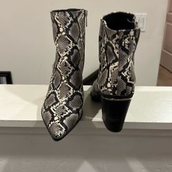 Boots With Silver Trim On Heels 