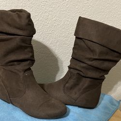Women Brown Boots