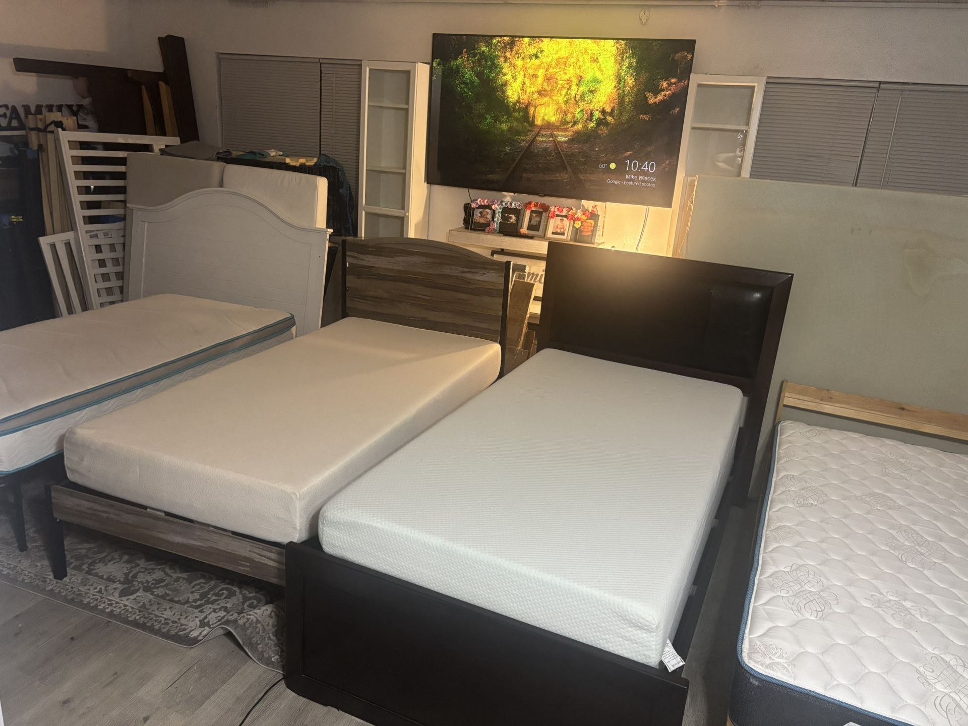 Tein Size Beds/ Camas Twin