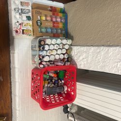 free paints acrylic & watercolor