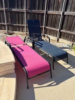 Pool lounge chairs (free patio rug with purchase )