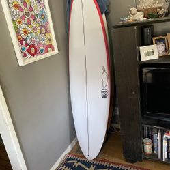  Chilli Surfboard 6’4 Middy