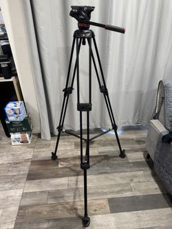 Manfrotto MVH502A Fluid Head and 546B Tripod System