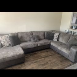 3-piece Sectional Couch 