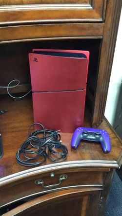 PS5 Slim w/ Disc Drive and Red Body Plates