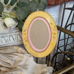 Oval Ceramic Floral Picture Frame 