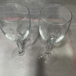 Elegant Crystal Wine Glasses
