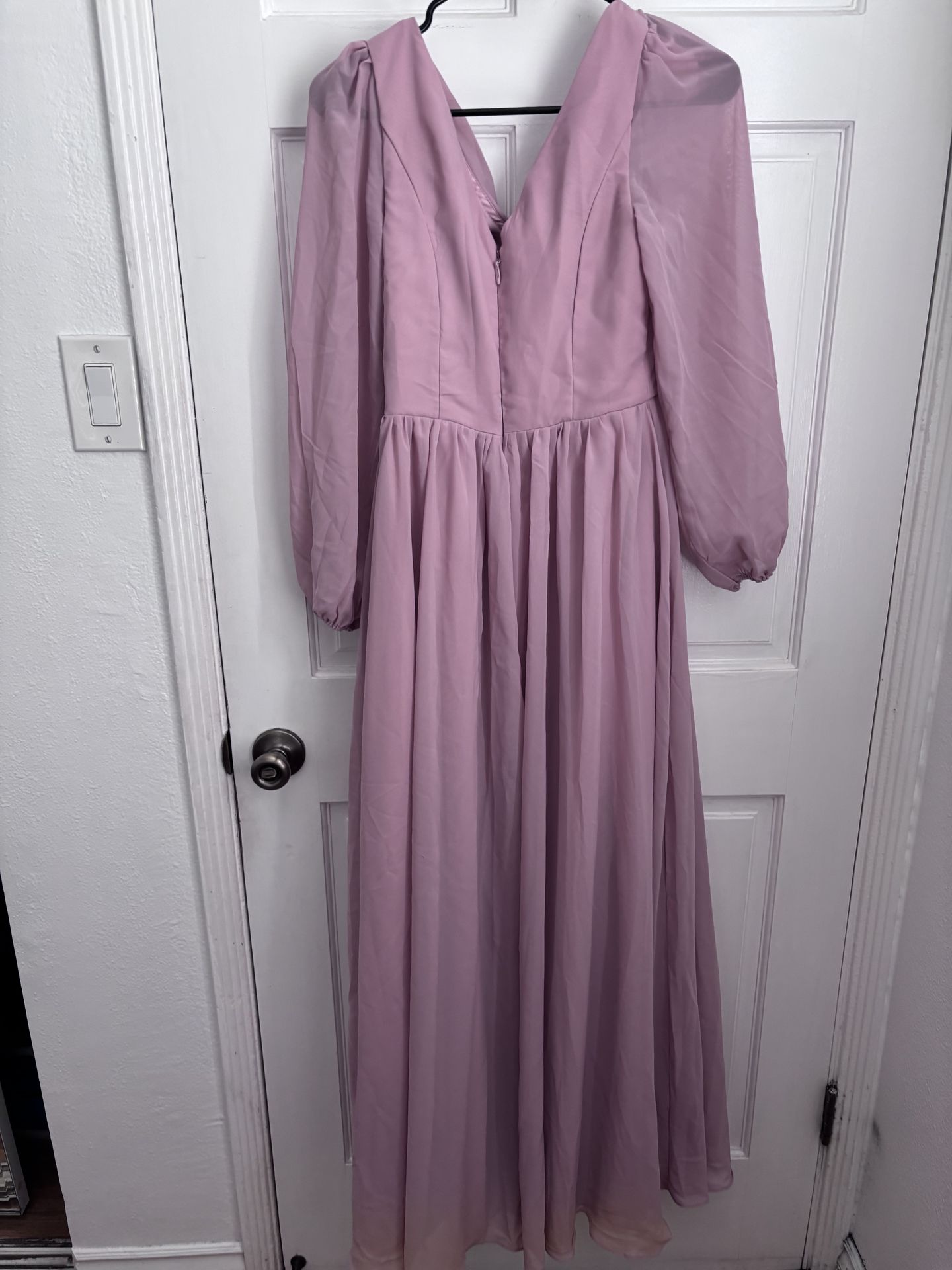 Light pink dress size 4