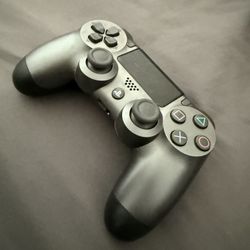 PlayStation 4 Controller 