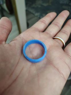 Qalo silicone ring glow in the dark