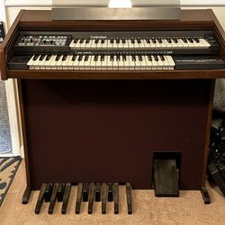 Viscount Electronic Organ 