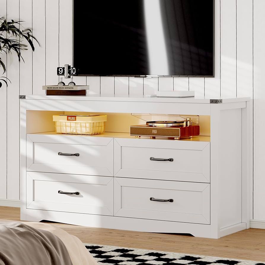 Dresser for Bedroom with 4 Drawers, Farmhouse Chest of Drawers with Natural Texture and LED Lights, Wide Wood Rustic Closet Storage Organizer, Modern
