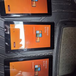 3 AMAZON FIRE KINDLE TABLETS