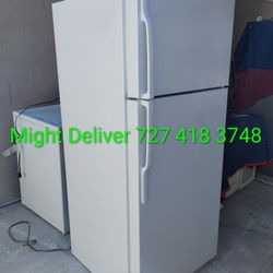 GE  Fridge/Freezer- Works Great Very Clean Might Deliver