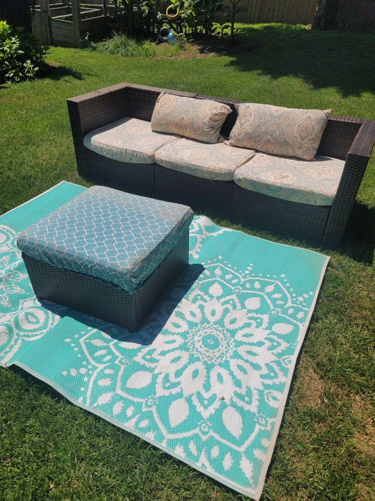 Wicker/resin Patio Set