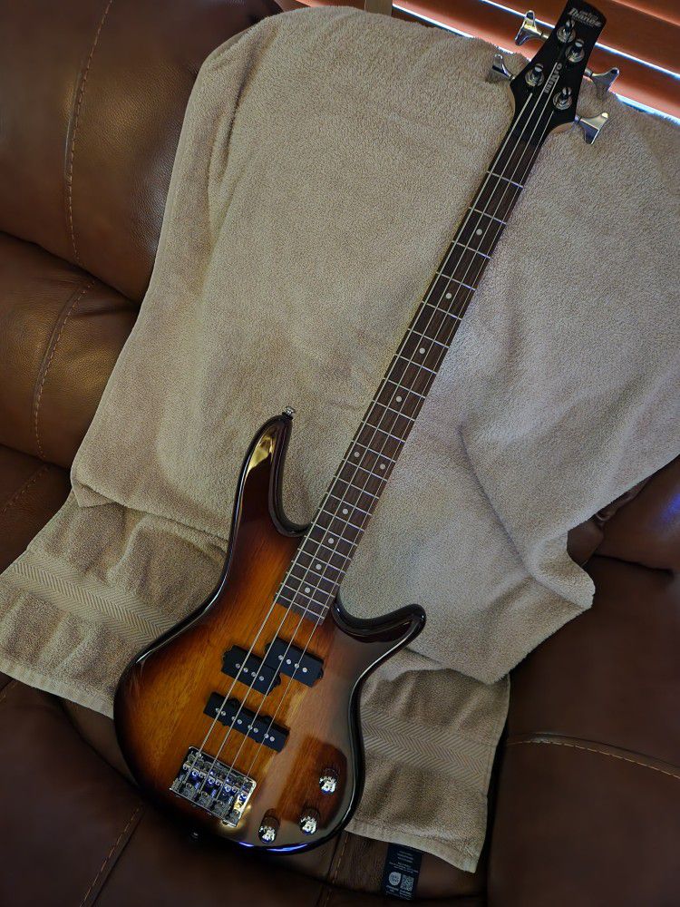 Ibanez miKro Short Scale Electric Bass Guitar