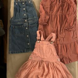 Three adorable Dresses Size 6🤷🏻‍♀️7