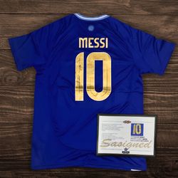Signed Messi World Cup Jersey 2022 – Authentic Argentina Kit with COA, Gold Lettering, Rare Collectible, FIFA Champion Lionel Messi Shirt