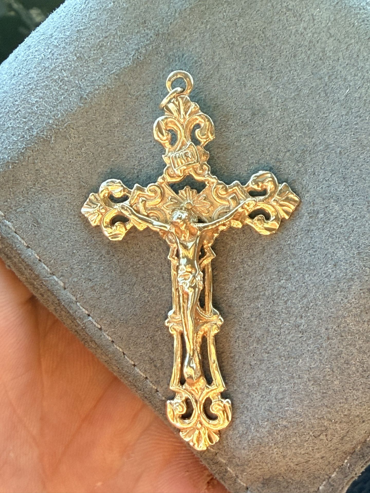 14k Gold Crucifix Cross Pendant