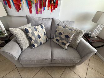 Venta de juego de muebles colección Sofía Vergara.