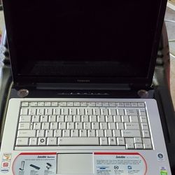 TOSHIBA SATELLITE A215 LAPTOP 