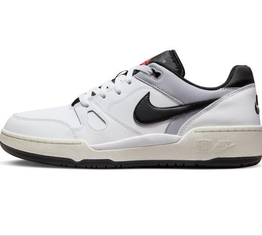 Brand New Nike Mens Nike Full Force Low
 Size 9.5 Men's 