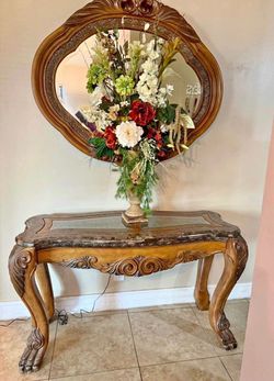 Entrance stand with mirror ( deliver available)