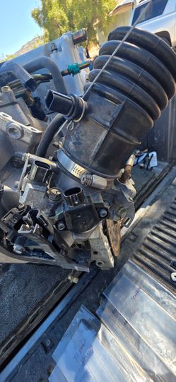 Throttle body 2.4L 2006 honda