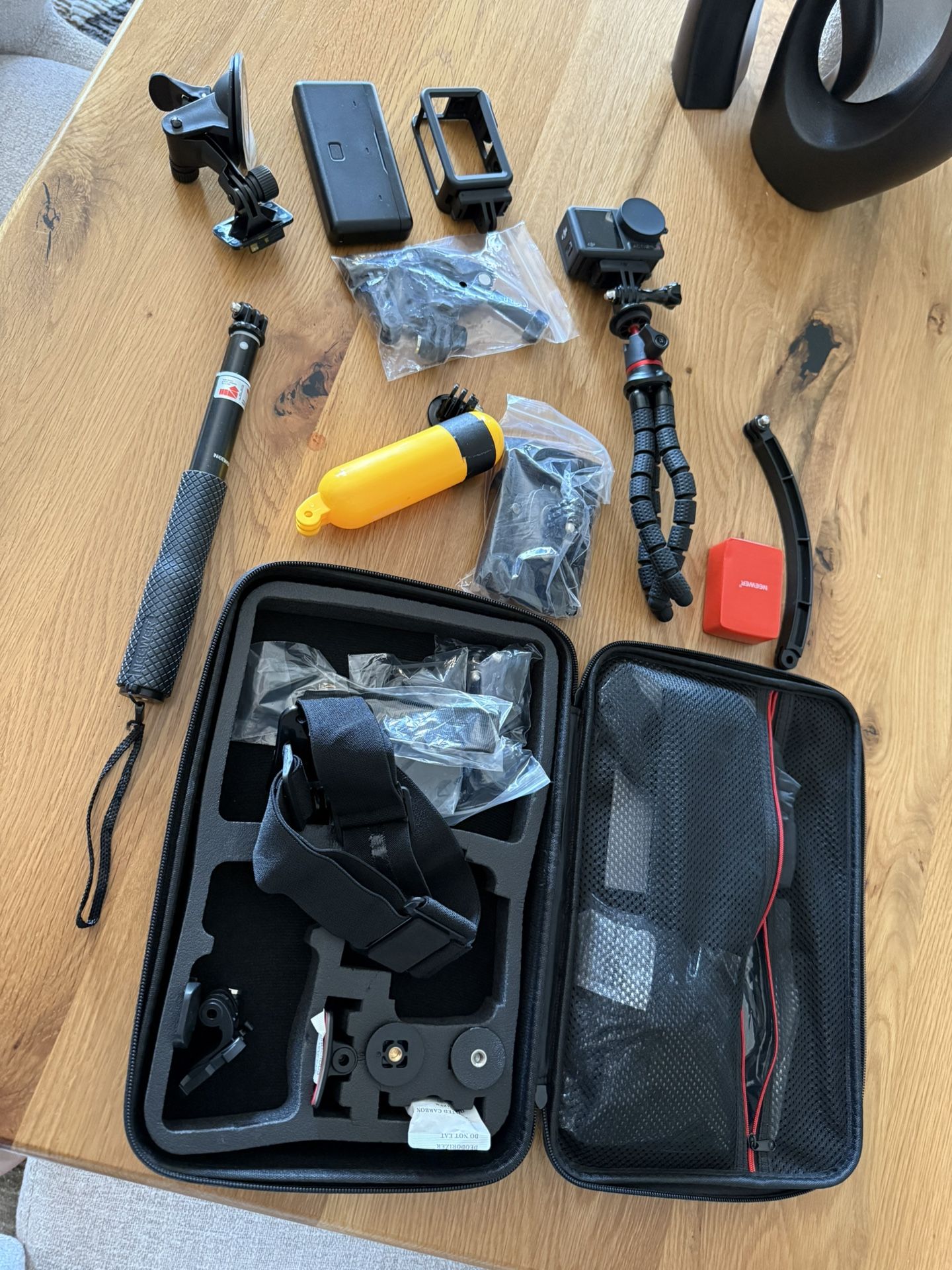 DJI Action 4 + Accessory Kit