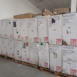 Its Hot 🔥 Hot 🔥 Hot 🔥.  14000BTU PORTABLE AC BY Dura  $179. Over 750 Square Footage Coverage.  Complete Set New 