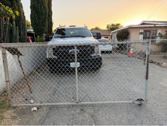 8.5x4 ft rolling gate