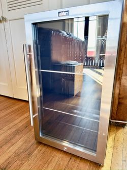 Summit SPR488BOS Compact Refrigerator