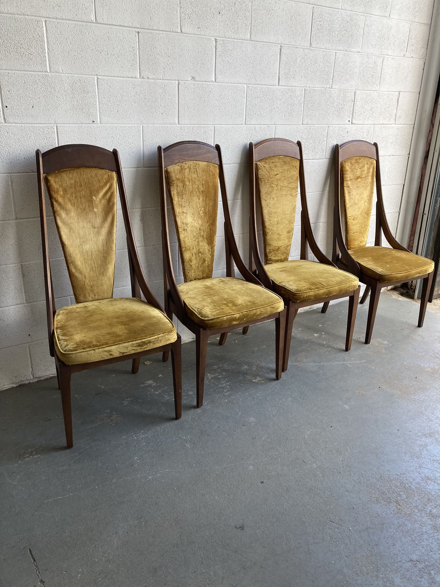 set of 4 Tobago Muebles Brutalist Mid Century Walnut Highback Dining Chairs
