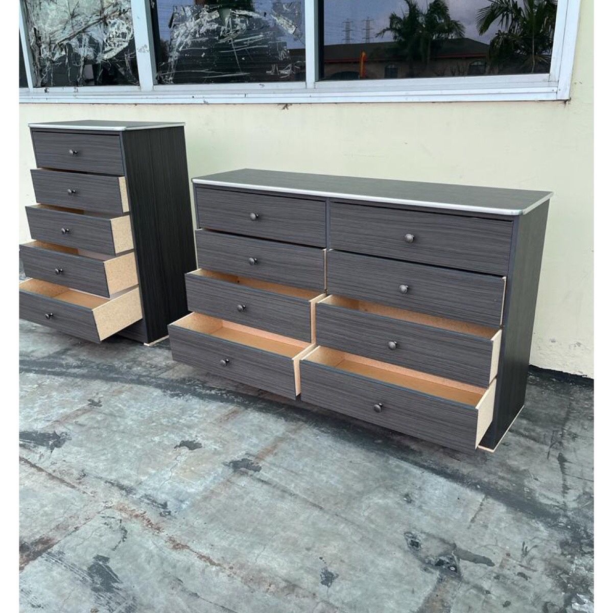 Set Dresser