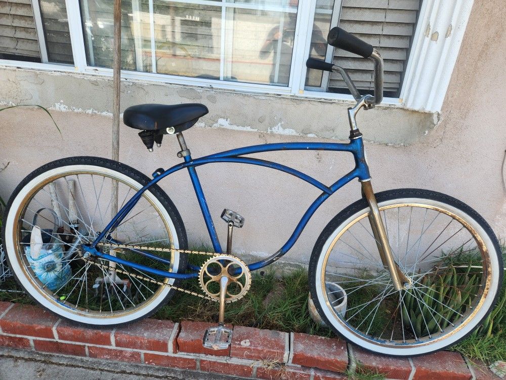 Vintage 80's Chicago Schwinn Beach Cruiser "Everything Works "