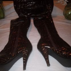 Beautiful Boots And Purse Set