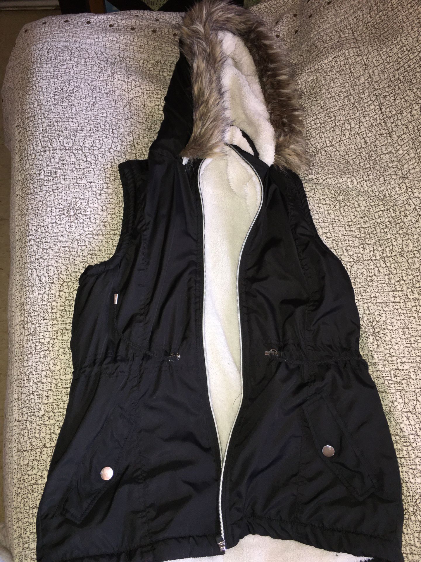 Non Sleeve Jacket