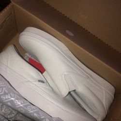 White Slip On Vans 