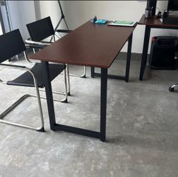 Table Desk Brown Like New Condition