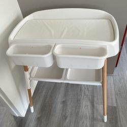 Portable Baby Changing Table Dresser Waterproof Diaper Changing Table Pads Height Adjustable Baby Changing Station for Infant and Newborn(White)