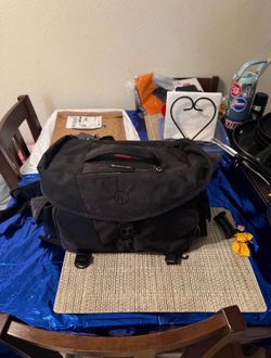 Tamrac camera shoulder bag