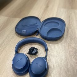 Bose QuietComfort headphones