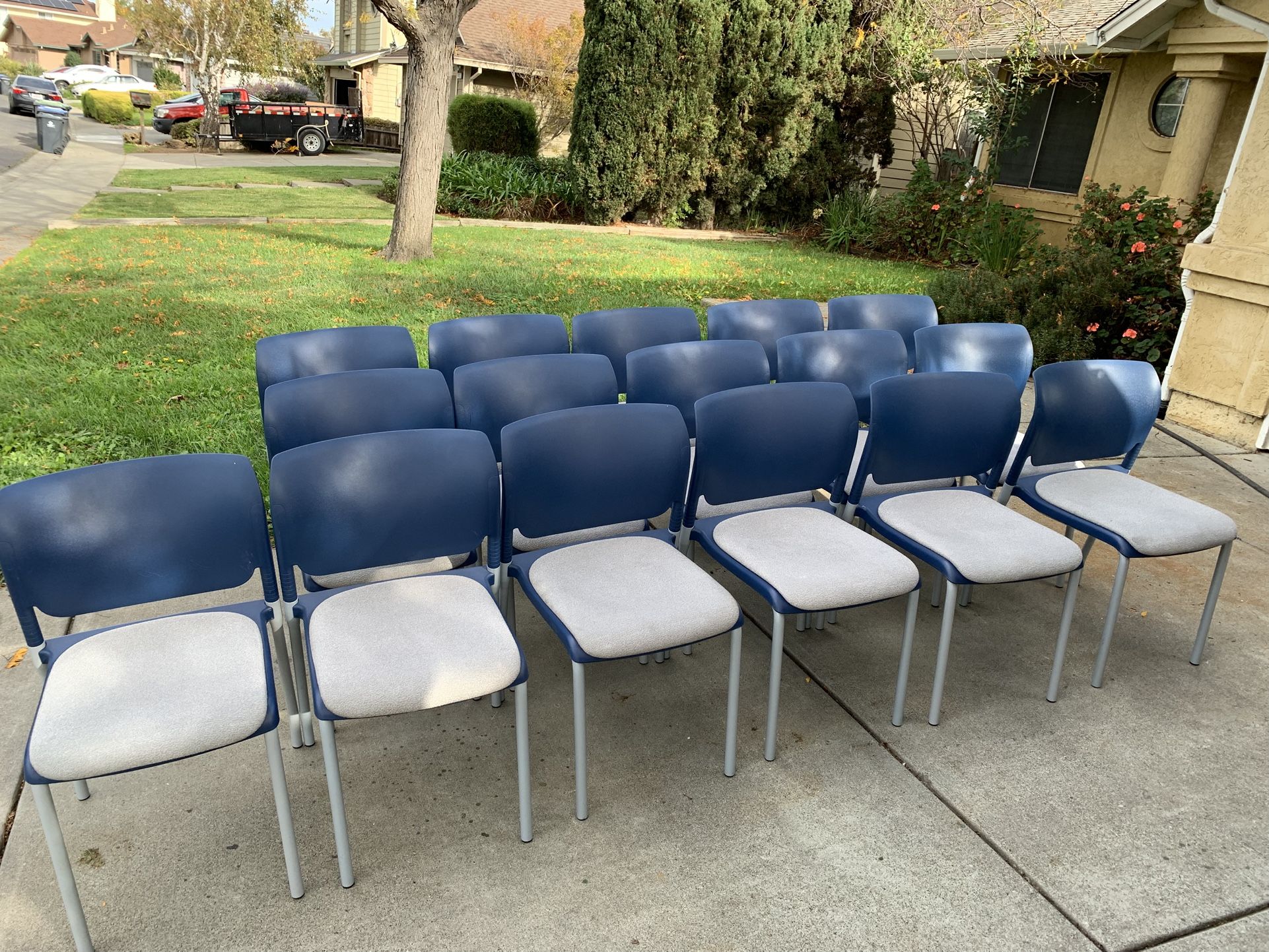 SitOnIt Seating Stackable Dining / Side / Conference / Dorm / Lobby Chairs