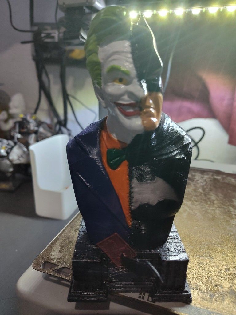 Bust Statue Of Joker/Batman Dc
