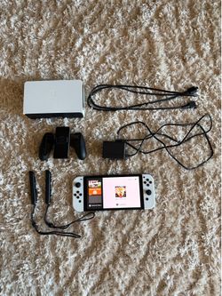 Nintendo switch OLED - white