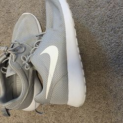 Grey And White Nike Roshes